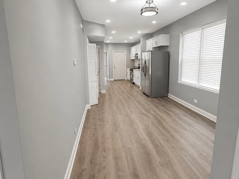 7724 S Essex Ave #3 — Photo 4