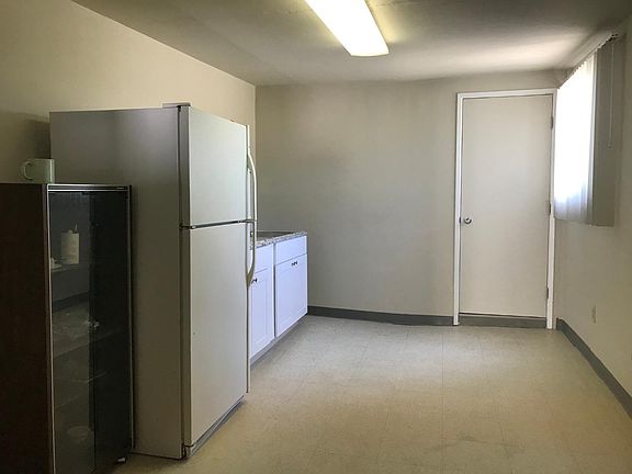 4th image of 318 Moffett Blvd #C