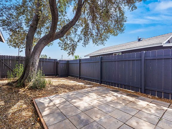 Exclusive Use Side Yard