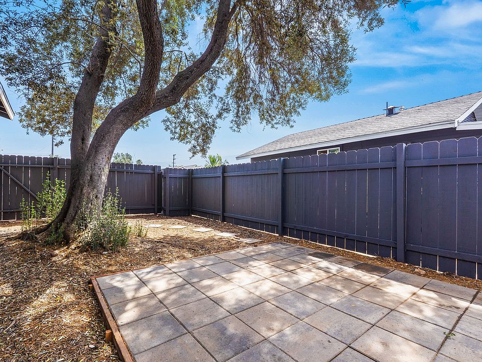 Exclusive Use Side Yard