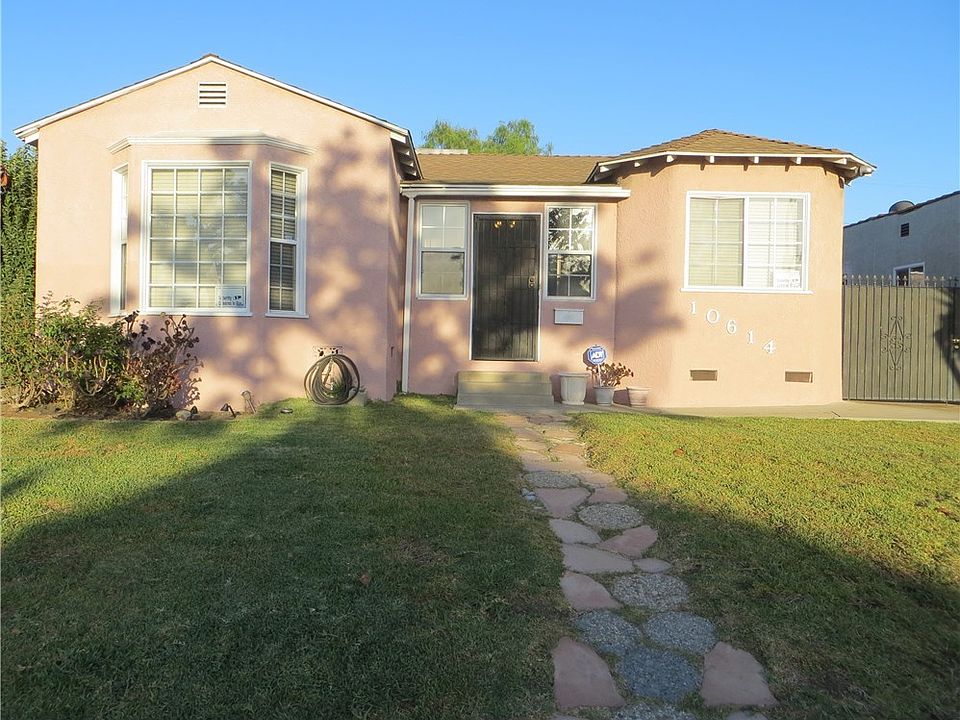 1st image of 10614 S Gramercy Pl