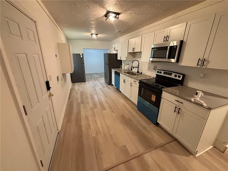 1656 Thornton Pl SW — Photo 5