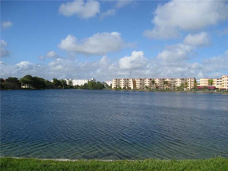 1st image of 245 NE 191st St APT 3011