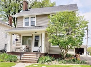 1516 Bunts Rd, Lakewood, OH 44107
