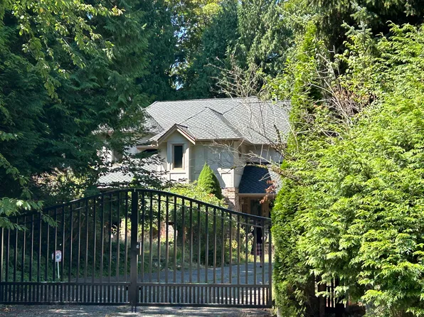 13919 34th Ave #Basement, Surrey, BC V4P 2A9