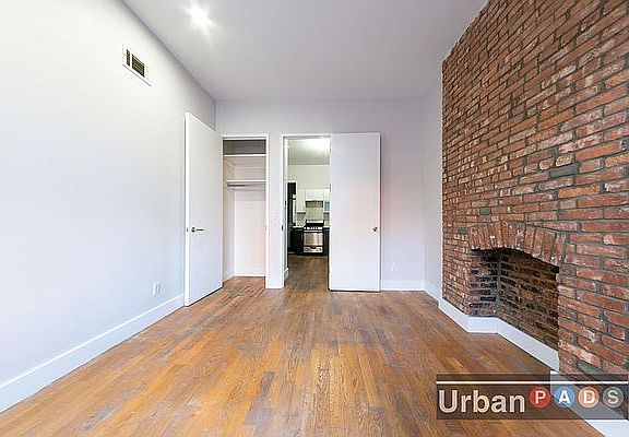 3rd image of 30 Claver Pl APT 1E