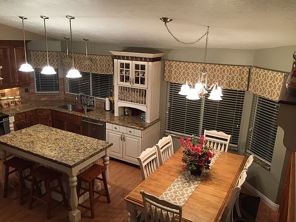 3rd image of 8682 S Mountain Meadow Dr