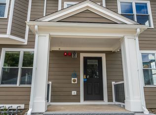 89 Summit Ave #A, Winthrop, MA 02152