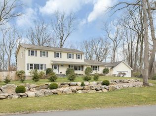 222 Mayapple Rd, Stamford, CT 06903