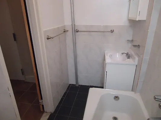 Rented by Hakeem Shahid, LREB | media 18