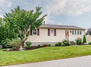 40 Hilda St, Cranston, RI 02920