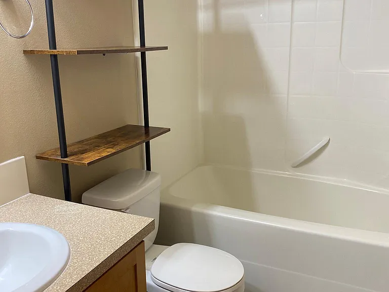 5731 Colby Ct SE — Photo 6