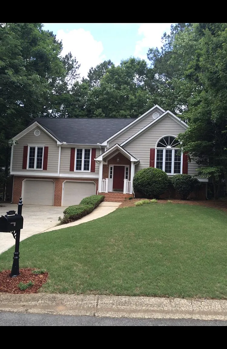 5 bed, 2127 sqft, $2,575 — Photo 1