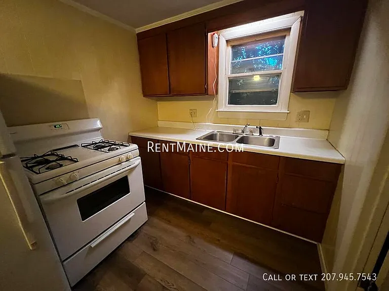 34 Sanford St #3 — Photo 1