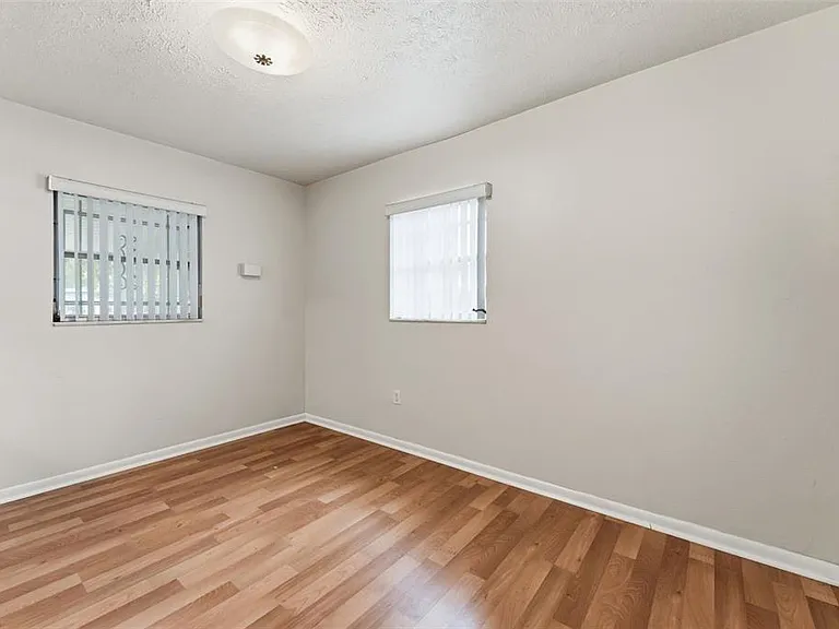 2711 W Heiter St — Photo 24