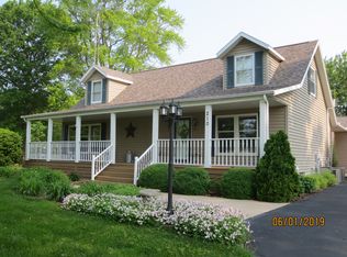 210 E Hickory St, Industry, IL 61440