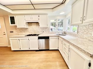 305 S Hyde Park Ave, Scranton, PA 18504