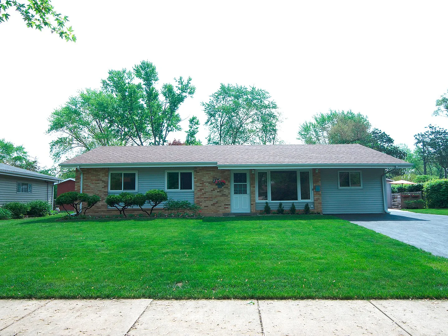 725 Washington Blvd photo 1