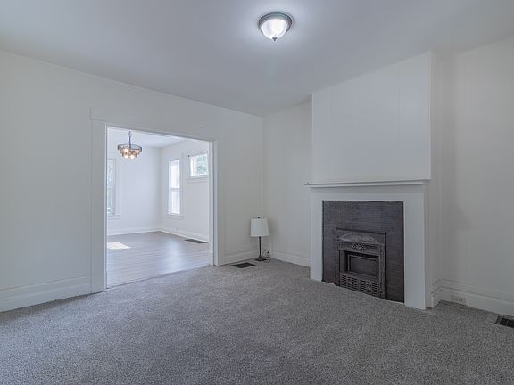 4th image of 4016 Vinceton St