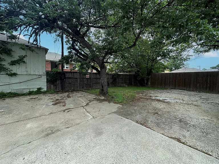 819 N Marsalis Ave — Photo 19