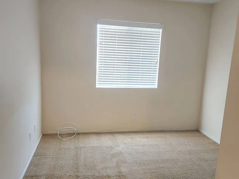 5926 Regino Ave — Photo 7