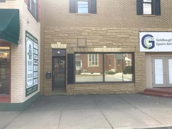 596 National Rd, Wheeling, WV 26003