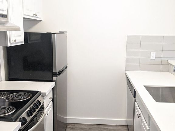 2nd image of 449 15th Ave APT 202