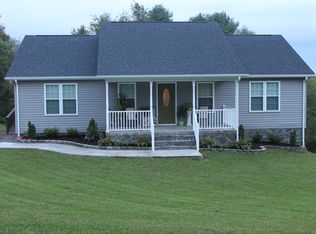 97 Sunrise Crest Ln, Hillsville, VA 24343