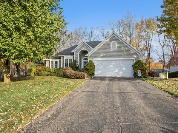 2650 Chestnut Ridge Ave, Portage, MI 49024