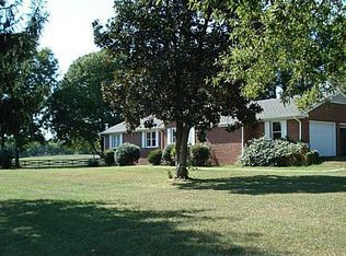 17 Sports Lake Rd, Cumberland, VA 23040