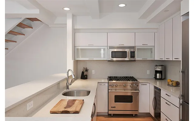 Sold by Douglas Elliman | media 17