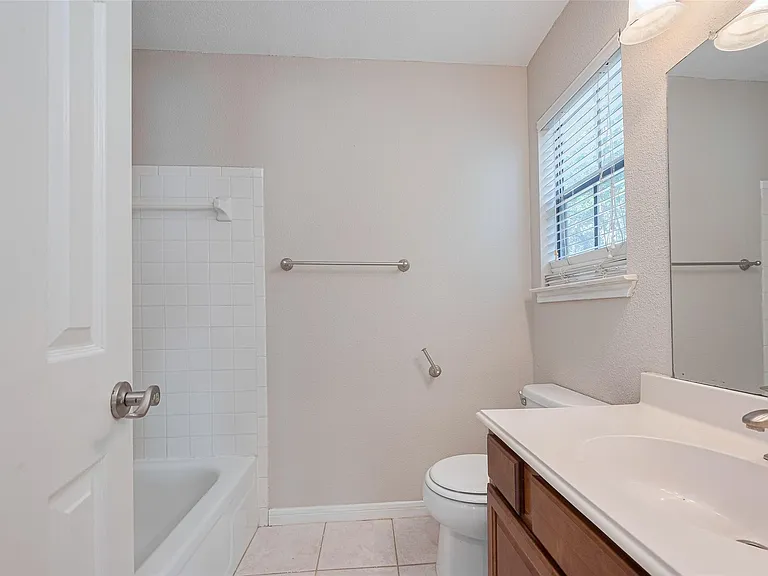 2211 S Kirkwood Rd #19 — Photo 25