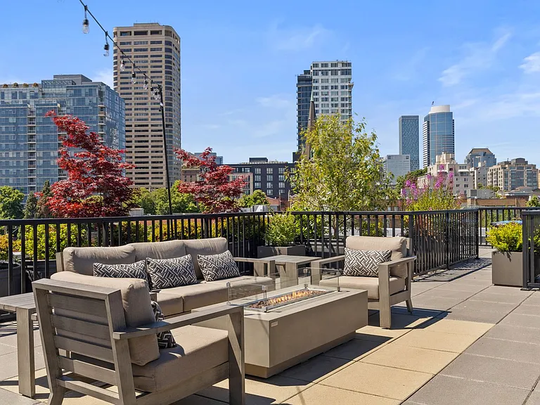 Evolve Apartments — Photo 23