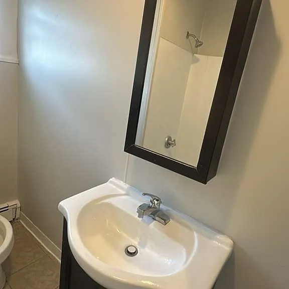 672 Fairmount St #2 — Photo 8