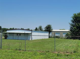 16379 Highway 9 E, Eufaula, OK 74432