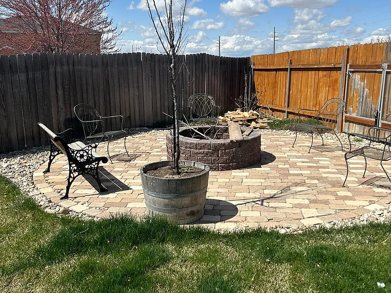 218 E Rose Lake Dr — Photo 8