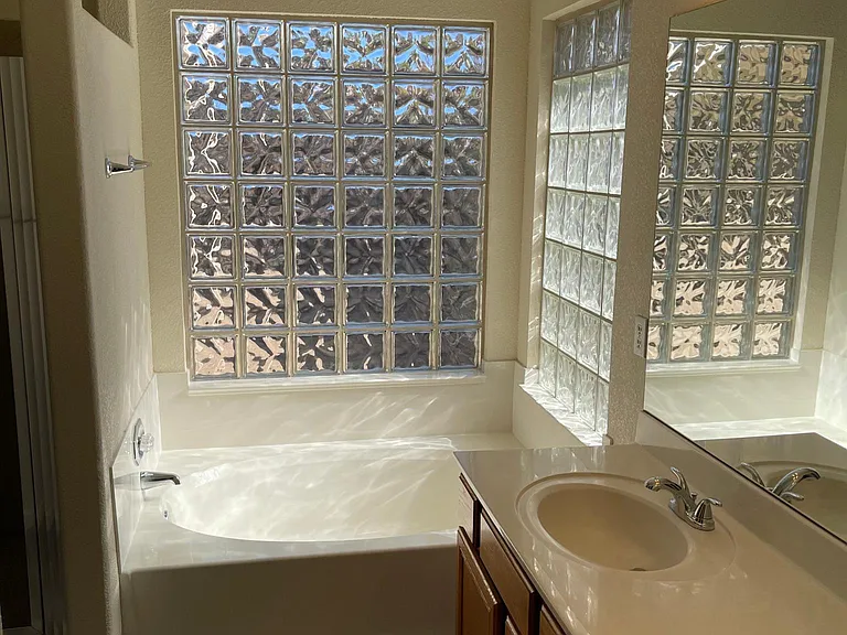 N 80th Dr — Photo 16