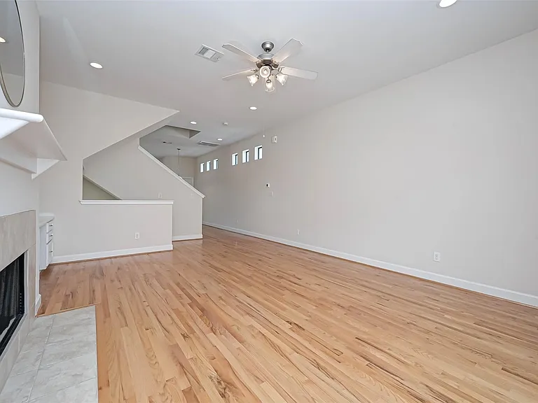 650 Westcross St #85 — Photo 13