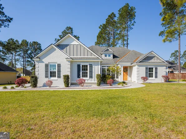 7325 Wind Chase Dr, Hahira, GA 31632