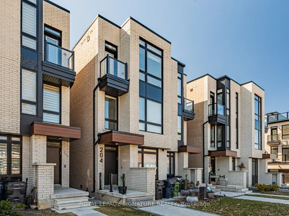 204 McRoberts Ave, Toronto, ON M6E 0B2