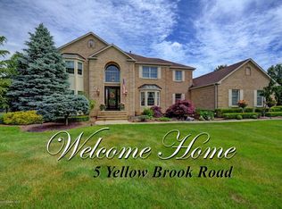 5 Yellow Brook Rd, Holmdel, NJ 07733
