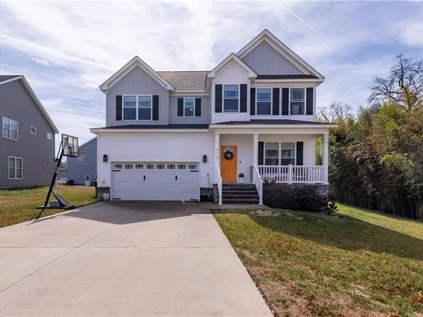 216 Wells Rd, Newport News, VA 23602