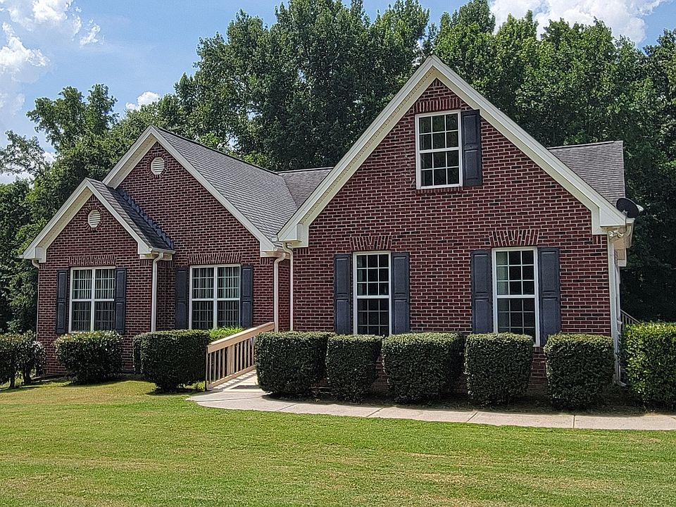 1st image of 371 Summit Chase Dr