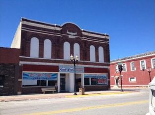 1136 6th St APT 4, Nevada, IA 50201