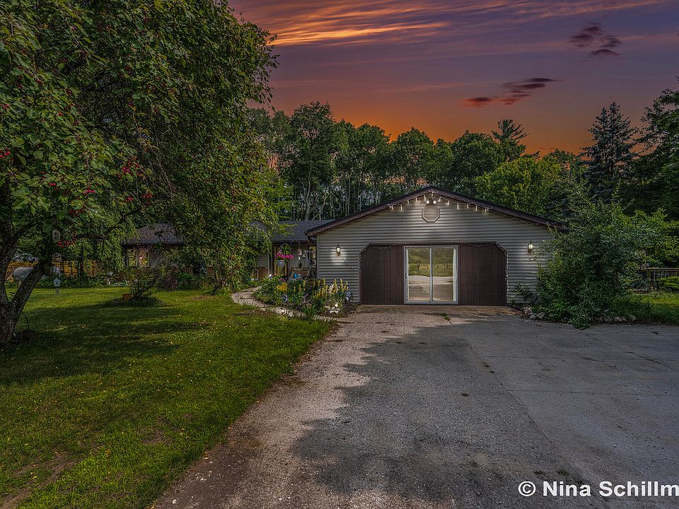 1161 E Croton Dr, Newaygo, MI 49337 Zillow