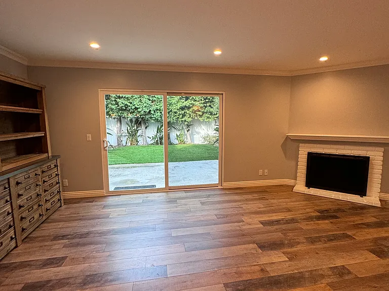 3221 Clay St — Photo 7