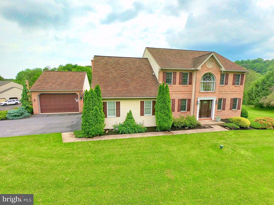 1st image of 3 Forest View Dr
