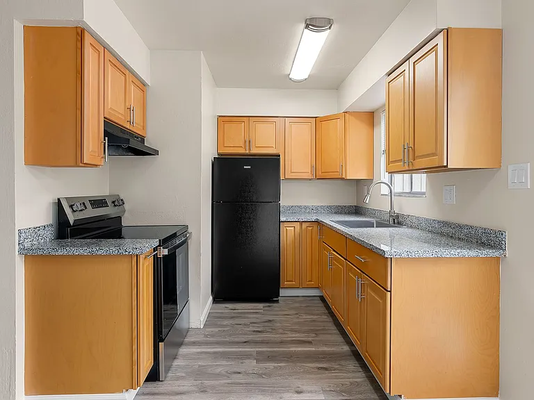 3400 Baxter Avenue — Photo 8