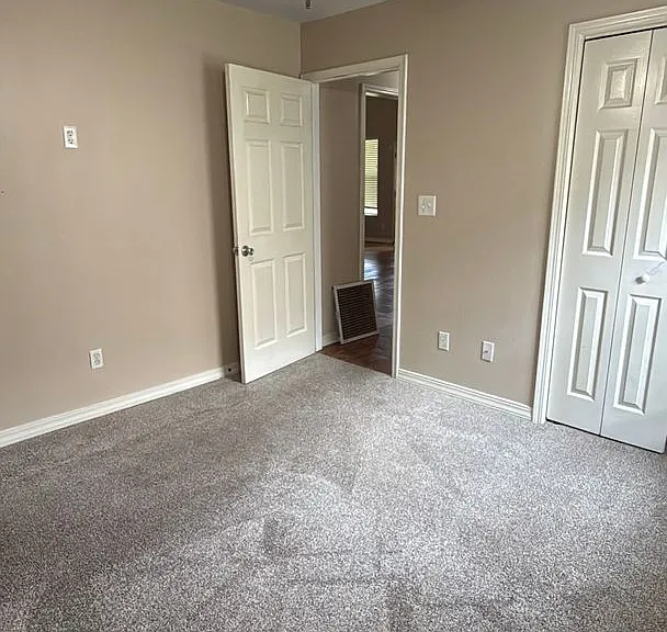 9812 Kings Pointe Dr — Photo 40