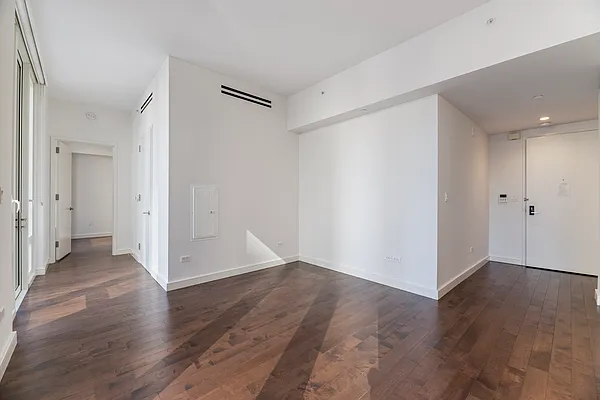 Rented by Mossanen Group | media 4